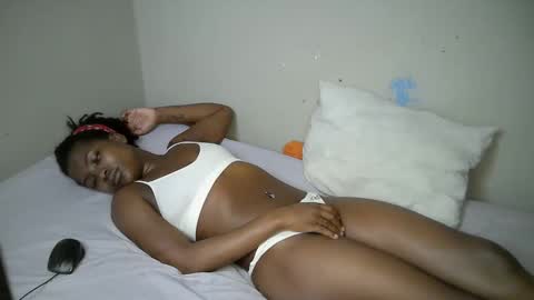 Snapshot of dark_lovly chatting on 26, 11, 2025 dark_lovly online show from 26, 11, 2025