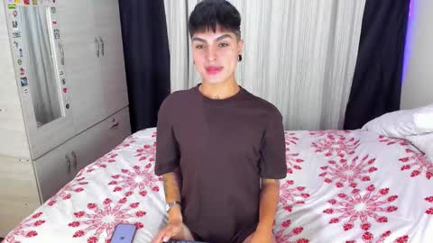 Snapshot of dark_lucky chatting on 23, 12, 2025 Juanito online show from 23, 12, 2025