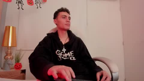 dark_sun333 online show from 30, 10, 2025