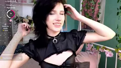 Snapshot of dark_vamp_ chatting on 16, 10, 2025 Vamp online show from 16, 10, 2025