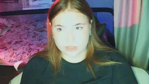 Snapshot of darkcharm1 chatting on 6, 11, 2025 darkcharm1 online show from 6, 11, 2025