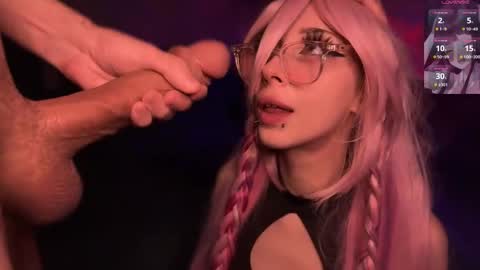 Snapshot of darkfirenight chatting on 22, 10, 2025 Yuu online show from 22, 10, 2025