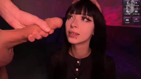 Snapshot of darkfirenight chatting on 4, 12, 2025 Yuu online show from 4, 12, 2025