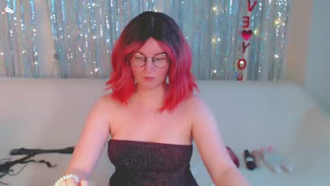 Kelly online show from 9, 2, 2025