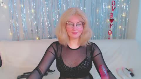 Kelly online show from 27, 2, 2025