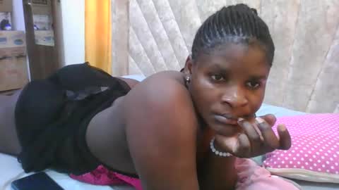 Snapshot of darknipples2 chatting on 11, 11, 2025 SHANICE online show from 11, 11, 2025