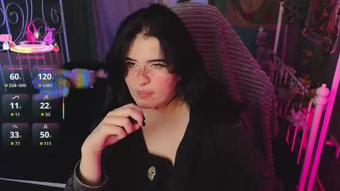 Snapshot of darksh1ne chatting on 18, 11, 2025 Shine online show from 18, 11, 2025