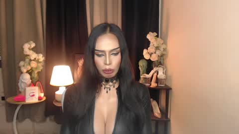 HAPPY BIRTHDAY MISTRESS MADRIANA online show from 23, 1, 2025