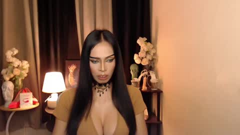 HAPPY BIRTHDAY MISTRESS MADRIANA online show from 4, 2, 2025