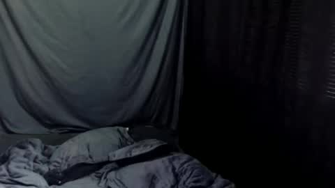 darling_and_dante online show from 2, 1, 2025