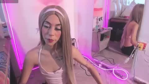 darlyn_tenderhot__ online show from 10, 4, 2026