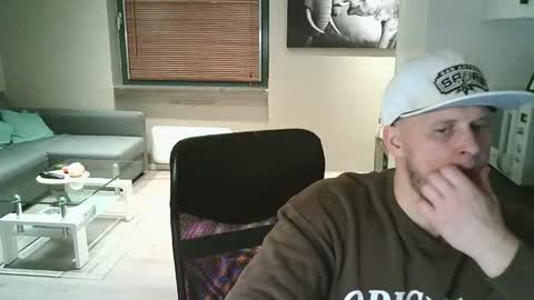 Snapshot of dartanjanas chatting on 7, 11, 2025 Dario online show from 7, 11, 2025