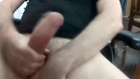 Snapshot of databass chatting on 19, 12, 2025 databass online show from 19, 12, 2025