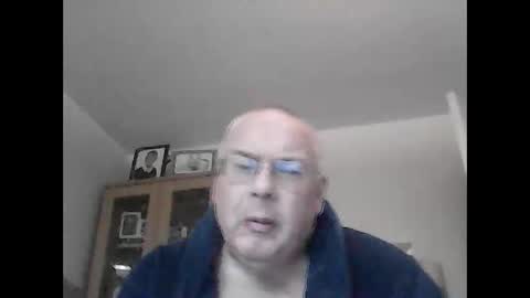 Snapshot of daveandp chatting on 18, 12, 2025 Dave online show from 18, 12, 2025