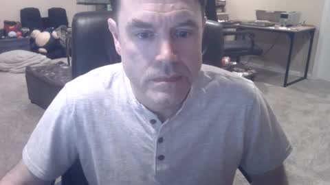 Snapshot of daved14u chatting on 13, 4, 2026 daved14u online show from 13, 4, 2026