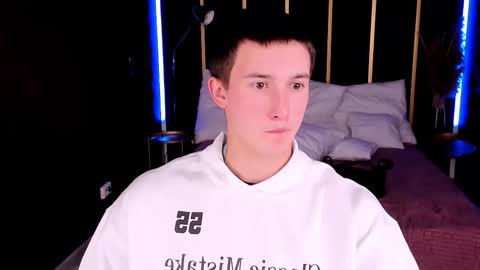 Snapshot of david__diamond chatting on 6, 10, 2025 David online show from 6, 10, 2025