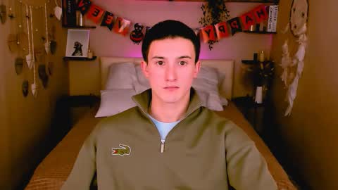 Snapshot of david__diamond chatting on 27, 10, 2025 David online show from 27, 10, 2025