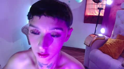 Snapshot of david_fox01 chatting on 27, 11, 2025 David Fox online show from 27, 11, 2025