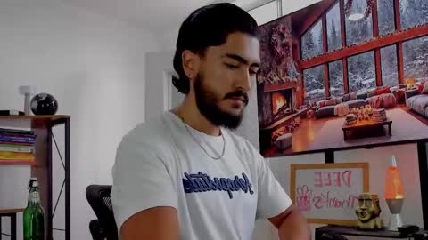 Hey im David that loves to explore and speak their fantasies. Very open talktative and nice. Feel free to chat with me online show from 11, 12, 2024