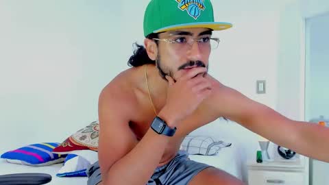 Snapshot of david_johnson372 chatting on 17, 12, 2025 Hey im David that loves to explore and speak their fantasies. Very open talktative and nice. Feel free to chat with me online show from 17, 12, 2025