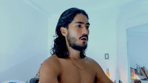 Snapshot of david_johnson372 chatting on 18, 12, 2025 Hey im David that loves to explore and speak their fantasies. Very open talktative and nice. Feel free to chat with me online show from 18, 12, 2025