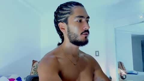 Snapshot of david_johnson372 chatting on 21, 12, 2025 Hey im David that loves to explore and speak their fantasies. Very open talktative and nice. Feel free to chat with me online show from 21, 12, 2025