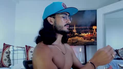 Snapshot of david_johnson372 chatting on 18, 1, 2026 Hey im David that loves to explore and speak their fantasies. Very open talktative and nice. Feel free to chat with me online show from 18, 1, 2026