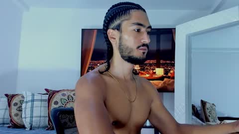 Snapshot of david_johnson372 chatting on 17, 2, 2026 Hey im David that loves to explore and speak their fantasies. Very open talktative and nice. Feel free to chat with me online show from 17, 2, 2026