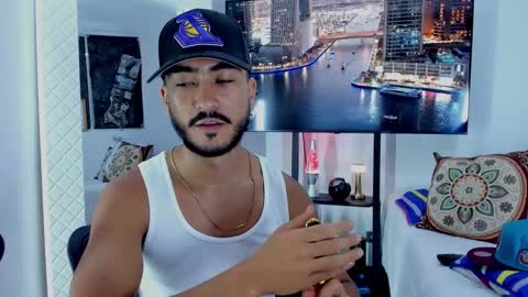 Snapshot of david_johnson372 chatting on 4, 3, 2026 Hey im David that loves to explore and speak their fantasies. Very open talktative and nice. Feel free to chat with me online show from 4, 3, 2026