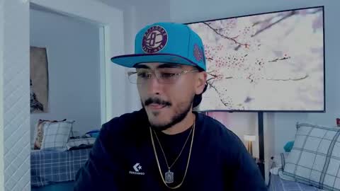 Snapshot of david_johnson372 chatting on 18, 3, 2026 Hey im David that loves to explore and speak their fantasies. Very open talktative and nice. Feel free to chat with me online show from 18, 3, 2026