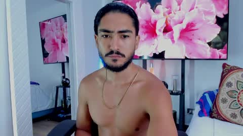 Snapshot of david_johnson372 chatting on 14, 5, 2026 Hey im David that loves to explore and speak their fantasies. Very open talktative and nice. Feel free to chat with me online show from 14, 5, 2026