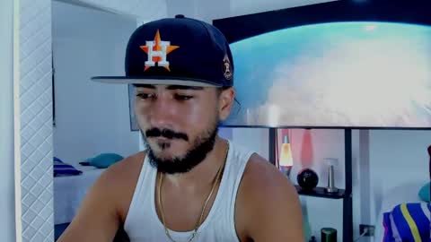 Snapshot of david_johnson372 chatting on 17, 5, 2026 Hey im David that loves to explore and speak their fantasies. Very open talktative and nice. Feel free to chat with me online show from 17, 5, 2026