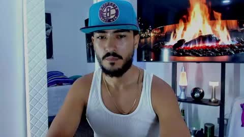 Snapshot of david_johnson372 chatting on 18, 5, 2026 Hey im David that loves to explore and speak their fantasies. Very open talktative and nice. Feel free to chat with me online show from 18, 5, 2026