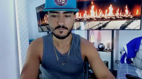 Snapshot of david_johnson372 chatting on 25, 5, 2026 Hey im David that loves to explore and speak their fantasies. Very open talktative and nice. Feel free to chat with me online show from 25, 5, 2026