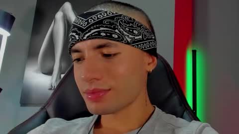 David Jons online show from 8, 11, 2025