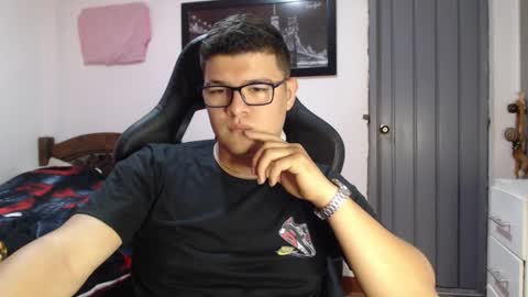 Snapshot of david_smit_ chatting on 21, 2, 2025 david smit online show from 21, 2, 2025