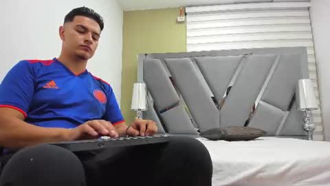 Snapshot of david_victoriaa chatting on 12, 6, 2026 david_victoriaa online show from 12, 6, 2026