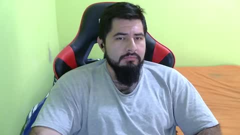 Snapshot of daviddelz chatting on 19, 1, 2025 David online show from 19, 1, 2025