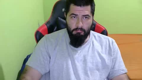 Snapshot of daviddelz chatting on 13, 2, 2025 David online show from 13, 2, 2025