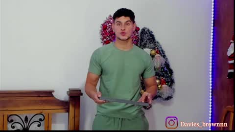 Snapshot of davies_brown chatting on 16, 12, 2024 Davies brown schedule 12pm to 5pm col time online show from 16, 12, 2024