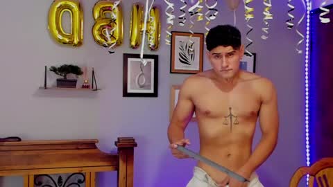 Snapshot of davies_brown chatting on 13, 1, 2025 Davies brown schedule 12pm to 5pm col time online show from 13, 1, 2025