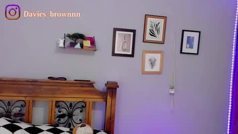 Snapshot of davies_brown chatting on 20, 2, 2025 Davies brown schedule 12pm to 5pm col time online show from 20, 2, 2025