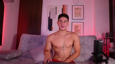 Snapshot of davies_brown chatting on 7, 3, 2025 Davies brown schedule 12pm to 5pm col time online show from 7, 3, 2025