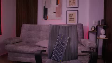 Snapshot of davies_brown chatting on 16, 11, 2025 Davies brown schedule 12pm to 5pm col time online show from 16, 11, 2025