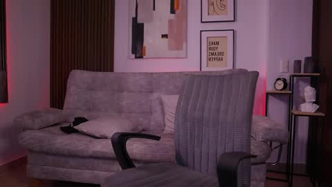 Snapshot of davies_brown chatting on 20, 11, 2025 Davies brown schedule 12pm to 5pm col time online show from 20, 11, 2025