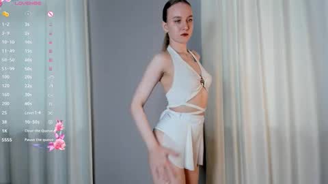 Snapshot of dawnbullins chatting on 23, 10, 2025 Emily online show from 23, 10, 2025