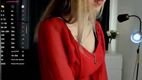 Snapshot of dawnbullins chatting on 23, 11, 2025 Emily online show from 23, 11, 2025