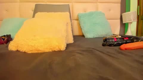 DayannaBronx online show from 15, 9, 2025