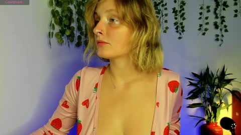 Snapshot of dayna_sunset chatting on 2, 5, 2026 dayna_sunset online show from 2, 5, 2026