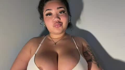 Snapshot of dayqueen1 chatting on 6, 8, 2026 dayqueen1 online show from 6, 8, 2026